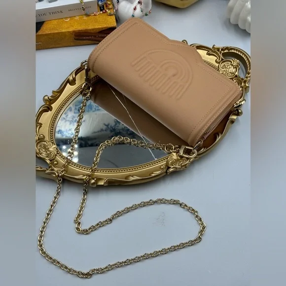 🆕 CHIARA FERRAGNI 🧿 NWOB Eyelike Motif Chain Linked Wallet on Chain, Nude